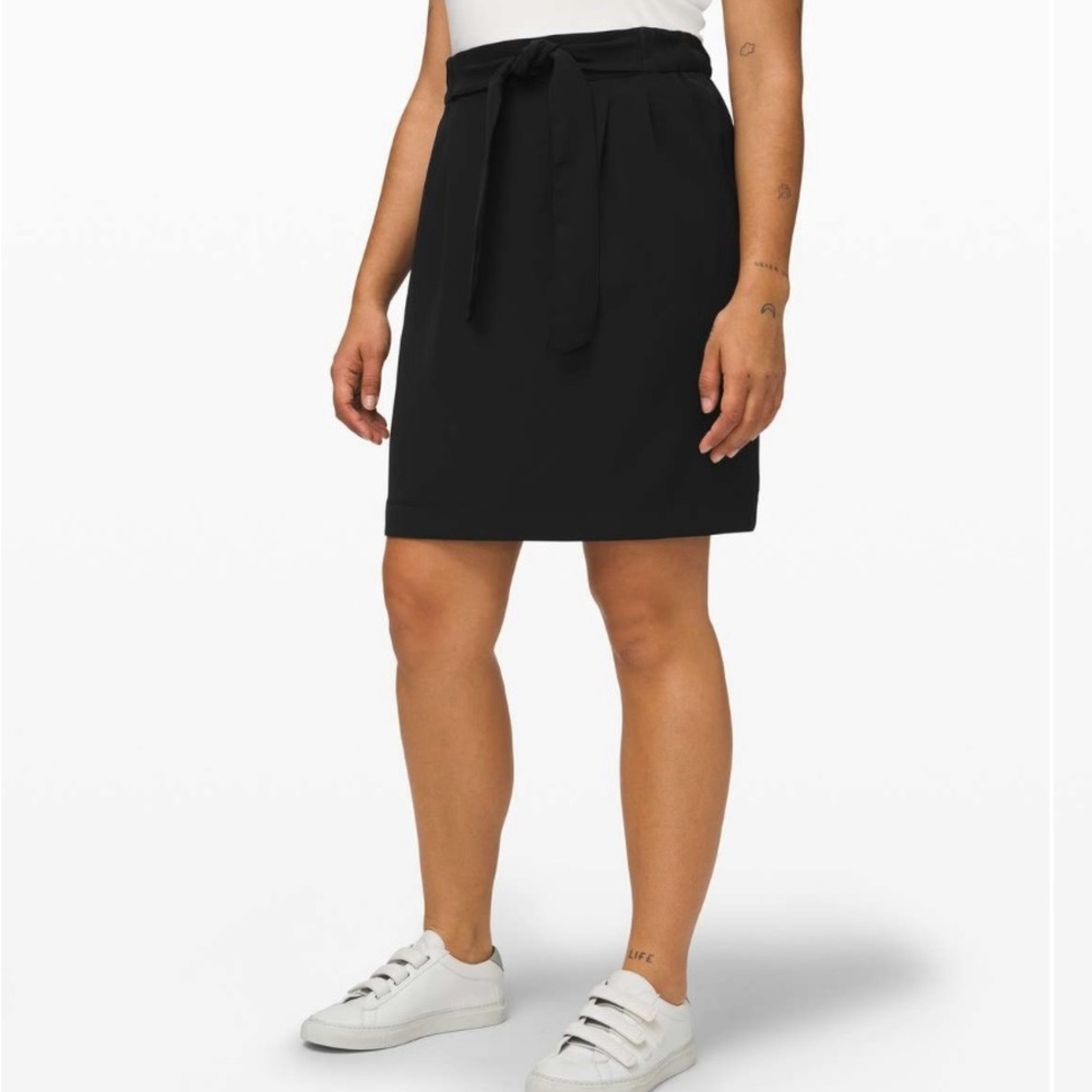 Lululemon Noir Skirting 
Black
Size 12
New tags
$88 Retail
